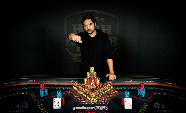 Тимоти Адамс в покере