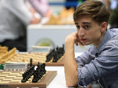 Чемпіон світу з шахів планує стати професійним покеристом