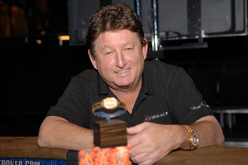 Обладатель браслета WSOP Алан Смурфит скончался в возрасте 77 лет