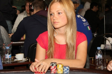 Татьяна "Mysters_Y" Бараусова выиграла EPT Online 04 за 530$