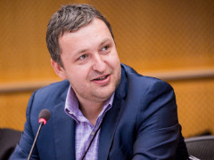 Компанія Тоні Джі активно інвестує в біткойни