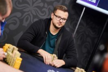 Покерист из России Сергей Коновалов победил в турнире High Roller Club