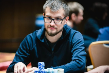Виктор Устимов победил в двух ивентах High Roller Club на Старзах