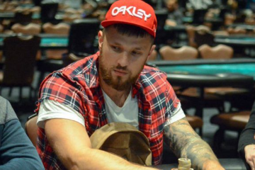 Белорус Роман Афанасенко стал обладателем золотого браслета WSOP