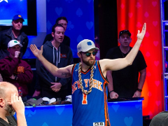 Um Vlogger de poker ganhou o bracelete da WSOP em um estacionamento