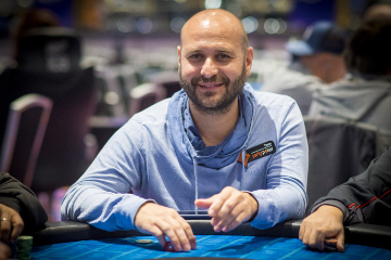 Роберто Романелло выиграл 216 000$ и браслет WSOP Online