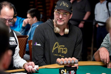 Фил Хельмут прилетел в Мексику играть заключительные турниры WSOP Online