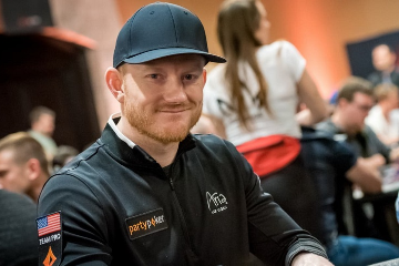 Джейсон Кун – чиплидер финального стола WSOP Event #70 за 25 000$