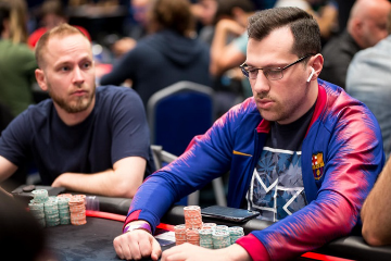 Артур Мартиросян обыграл Фёдора Хольца в финале сайд-ивента WSOP