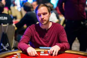 Майк Уотсон стал раннер-апом турнира WCOOP за 10 300$