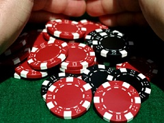 Instruções sobre como mudar de dinheiro fictício para dinheiro real na  PokerStars