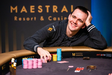Никита Бодяковский получил 1 000 000$ за победу на WPT