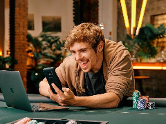 Федір Хольц вийшов в півфінал хедз-ап чемпіонату на WSOP Online