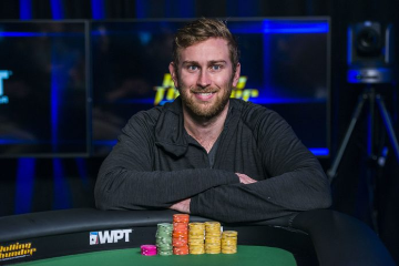 Коннор Дринан выиграл золотой браслет в последнем турнире WSOP 2020
