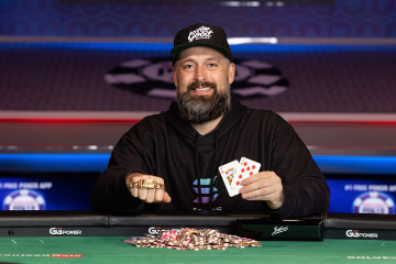 Харви Мэтьюз выиграл свой первый браслет во фризаут-турнире WSOP