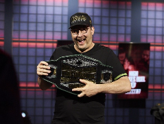 Хельмут вилетів з фіналки WSOP і пригрозив підпалити казино