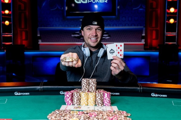 Очередной американец заполучил свой первый золотой браслет WSOP