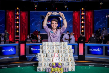 Покерист из Германии Корай Альдемир выиграл Мейн Ивент WSOP 2021