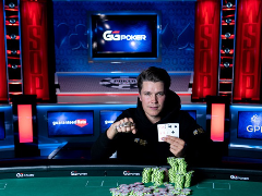 Eelis Parssinen rose from one blind and won WSOP Bracelet