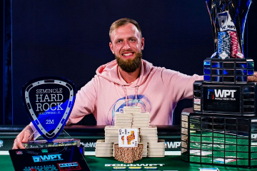 Литовец Гедиминас Уселис выиграл Мейн Ивент Rock'N'Roll Poker Open