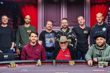 Чемпион ME WSOP 2021 сыграет за одним столом с легендами покера