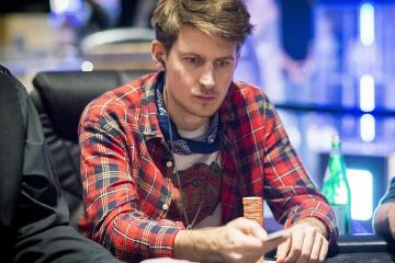 Украинец Андрей Любовецкий выиграл турнир за 2 100$ на SCOOP