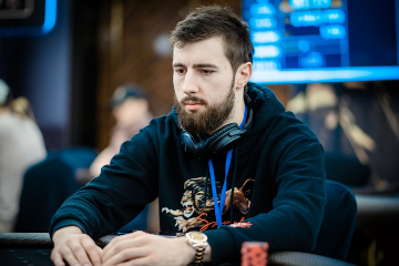 Виктор Малиновский выиграл 122 330$ в турнире хайроллеров SCOOP