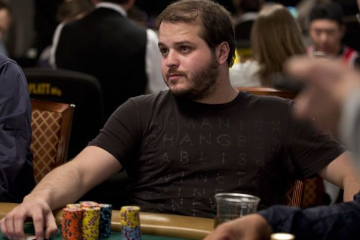 Украинец Андрей Держипильський выиграл свой первый браслет WSOP