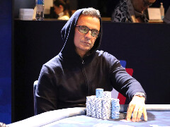 Новини WPT: Джо Хашем «змусив» покерного стрімера стрибнути у холодний басейн, скинувши КК на баблі