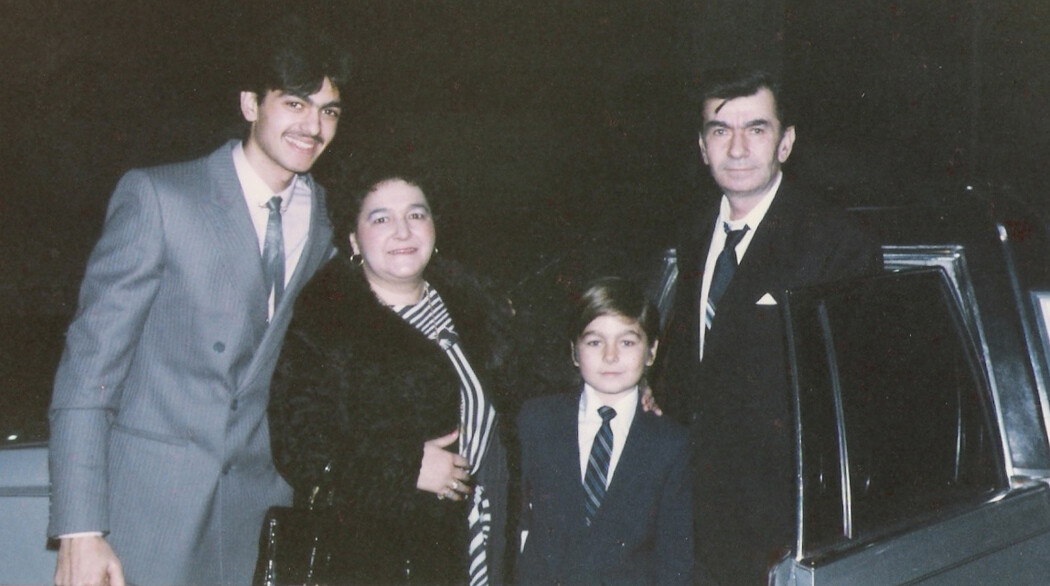 Зірка покеру Даніель Негреану разом зі своєю сім'єю