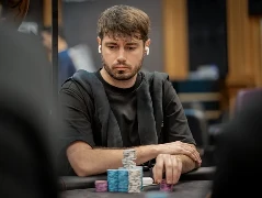Сімоне Адріан виграв свій другйи браслет в турнір WSOP Online 800$ Ultra Deepstack