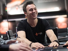 Сэм Трикетт выиграл 300 000$ в хайстейкс PLO