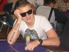 Роман Романовский выиграл Sunday 500 на PokerStars