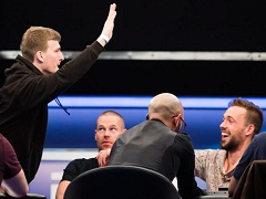 EPT Main Event: как нужно разыгрывать 7-2