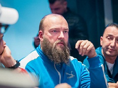 Чешский покерист совершил камбек с одного блайнда и выиграл золотой браслет WSOPE