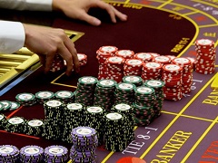 Dealer was sentenced to imprisonment for cheating the casino