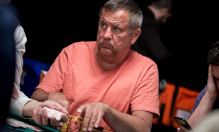 Александр Довженко оформил больше попаданий в призы Александр Довженко