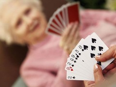 60-year old lady made $11K playing poker