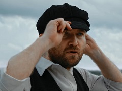 Евгений Качалов рекламирует спортивный покер в Украине