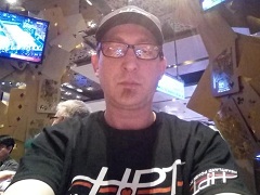 Американец проведет 120 часов беспрерывной игры на WSOP 2019