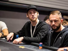 Анатолий Зырин – чиплидер финального стола шутаут турнира WSOP 2019