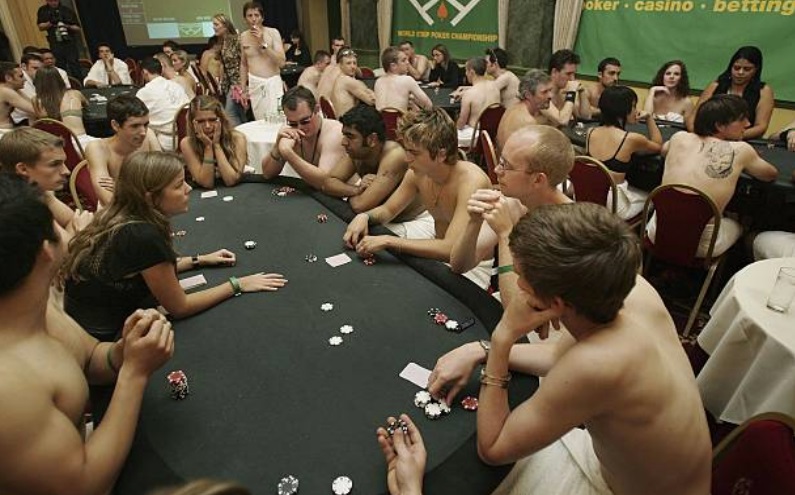 Sabe o que é strip poker?