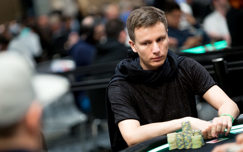 Россиянин Тимур Хамидуллин в топе чипкаунта EPT High Roller за 10 300€