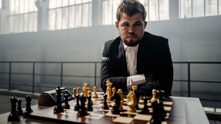 Magnus Carlsen, Chess Grandmaster, Lost $17,095 Poker Pot at