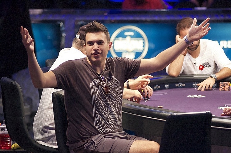 Doug Polk ends his career as a poker blogger