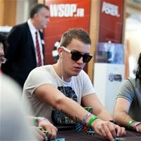 "RomeOpro" перешел во второй день WCOOP ME