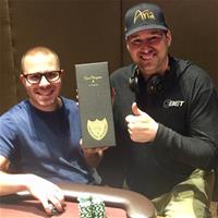 Фил Хельмут и история двух бутылок Dom Pérignon