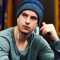 Виктор Блом начал играть в плюс