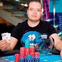 Алексей Романов ушел в минус в марафоне «100 000 рук в ZOOM NL500»