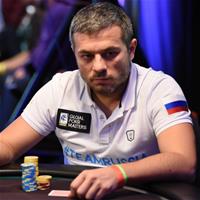 PCA Main Event: Владимир Трояновский продолжает бороться